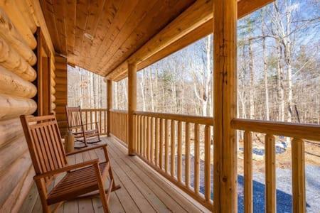Apartment At Sugarloaf Log House *